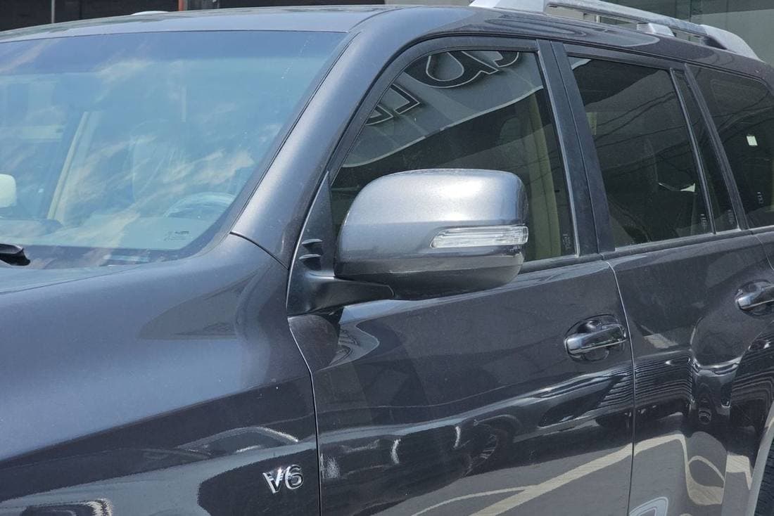 2022 Toyota Prado TX L thumbnail 3