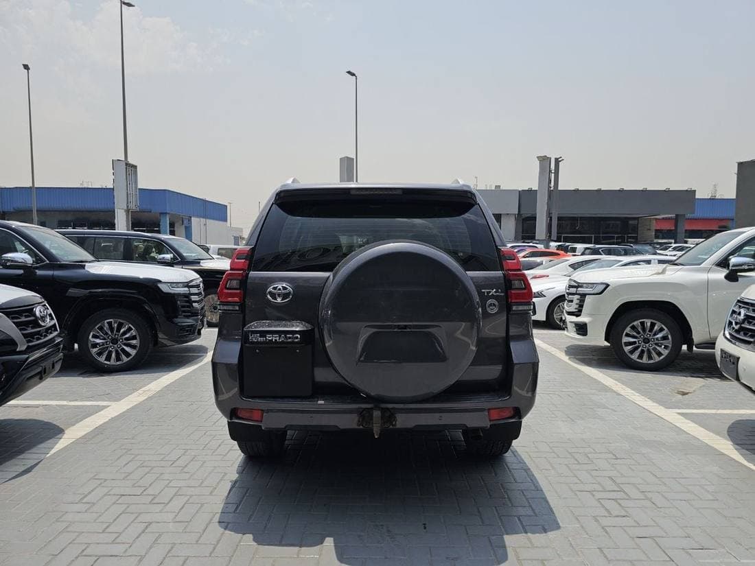 2022 Toyota Prado TX L thumbnail 6