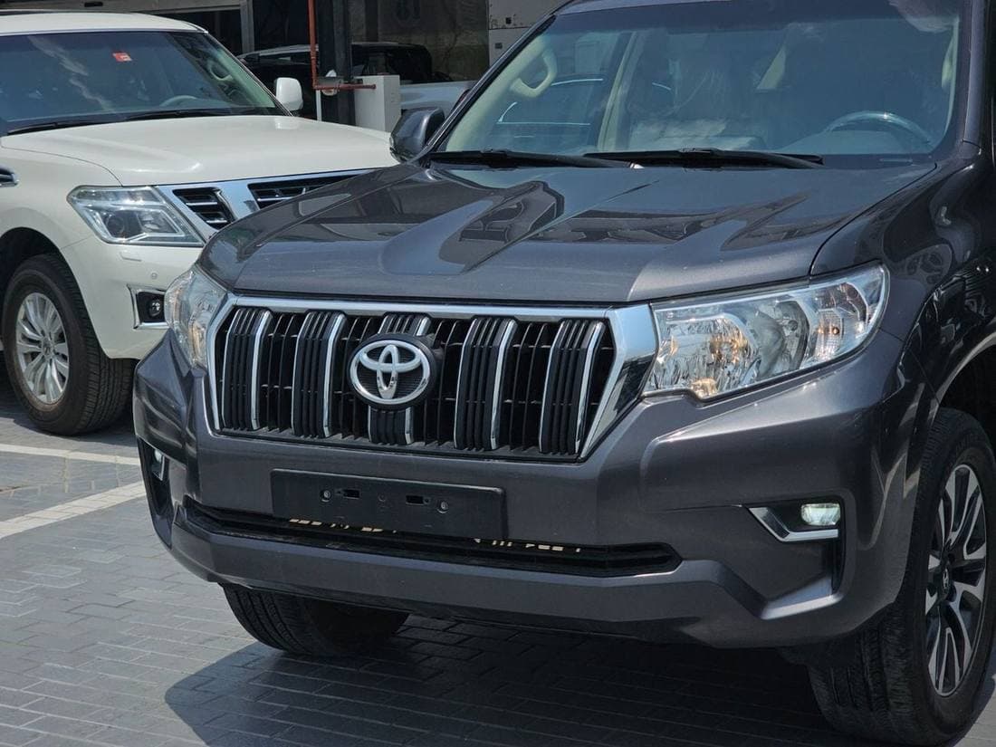 2022 Toyota Prado TX L thumbnail 2