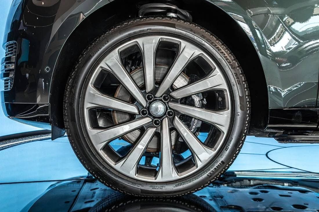 2026 Land Rover Range Rover AUTOBIOGRAPHY P530 thumbnail 5