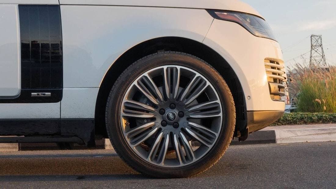 2020 Land Rover Range Rover VOGUE SE thumbnail 8