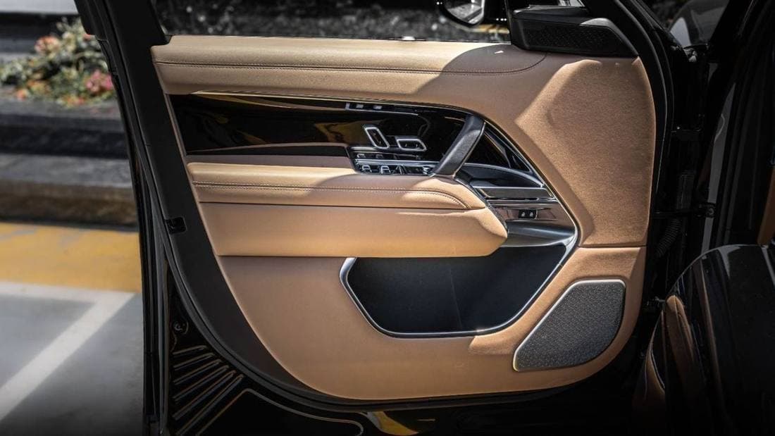 2026 Land Rover Range Rover AUTOBIOGRAPHY P530 thumbnail 8
