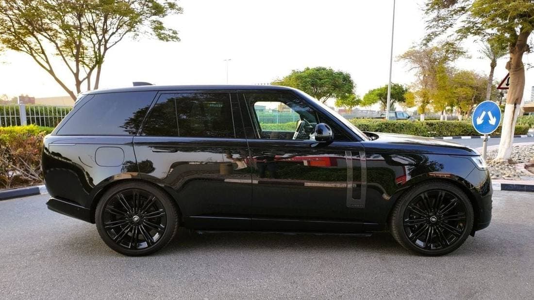 2023 Land Rover Range Rover AUTOBIOGRAPHY P530 thumbnail 6