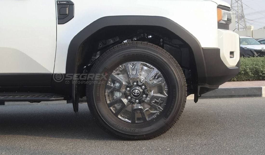 2027 Toyota Prado thumbnail 7