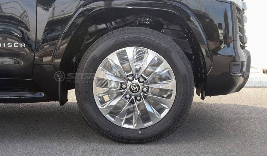 2026 Toyota Land Cruiser GXR thumbnail 6