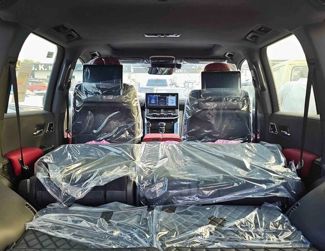 2026 Toyota Land Cruiser GR SPORT thumbnail 7
