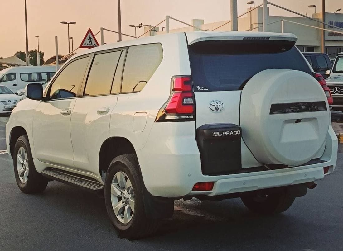2022 Toyota Land Cruiser EXR thumbnail 5
