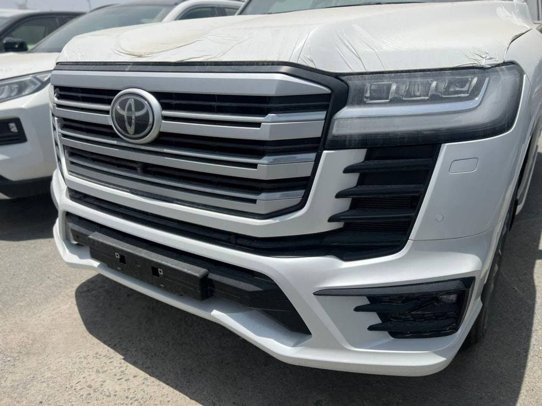 2024 Toyota Land Cruiser VXR thumbnail 4