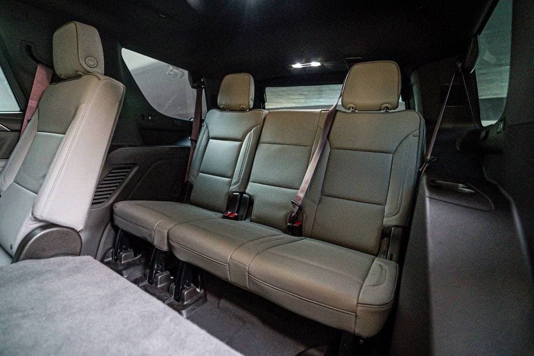 2023 GMC Yukon SLT thumbnail 7