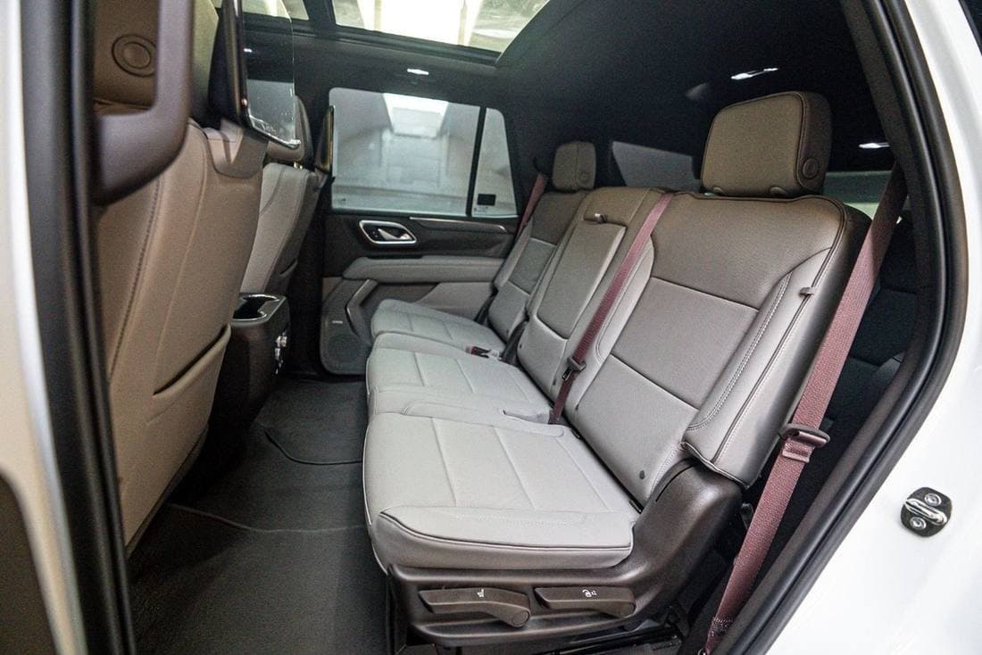2023 GMC Yukon SLT thumbnail 6