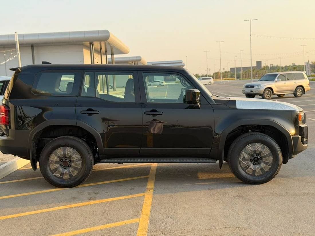 2026 Toyota Land Cruiser VXR thumbnail 4