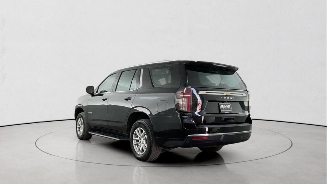 2024 Chevrolet Tahoe LS thumbnail 5
