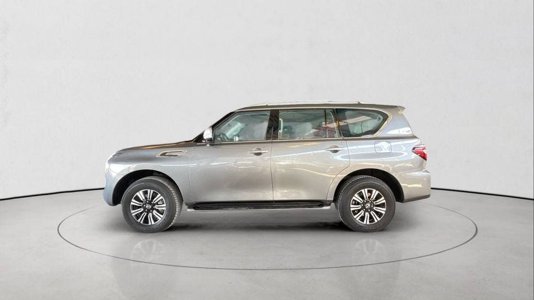 2023 Nissan Patrol SE T2 thumbnail 4