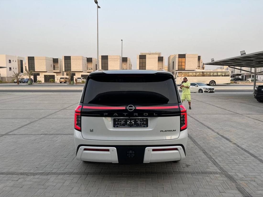 2025 Nissan Patrol LE PLATINUM CITY thumbnail 4