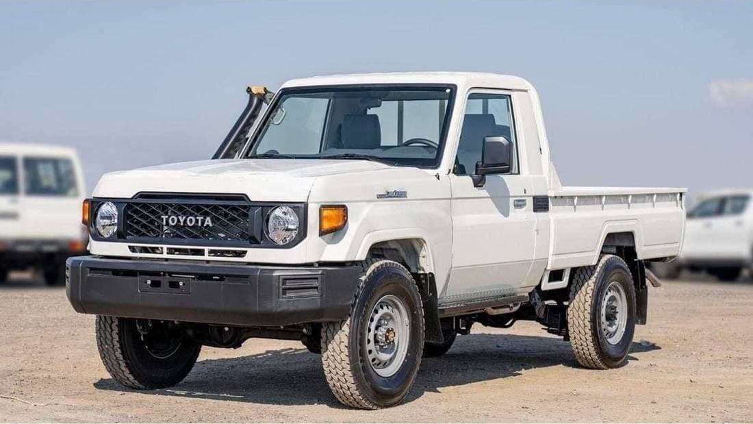 2026 Toyota Land Cruiser Pick Up thumbnail 3