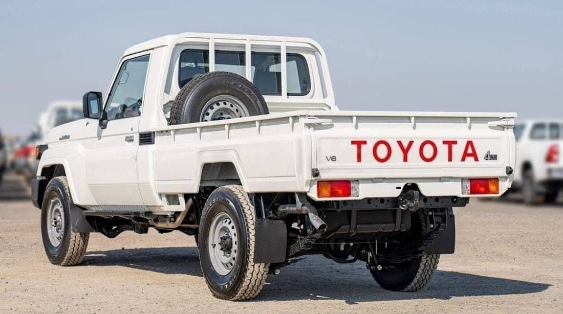 2026 Toyota Land Cruiser Pick Up thumbnail 4