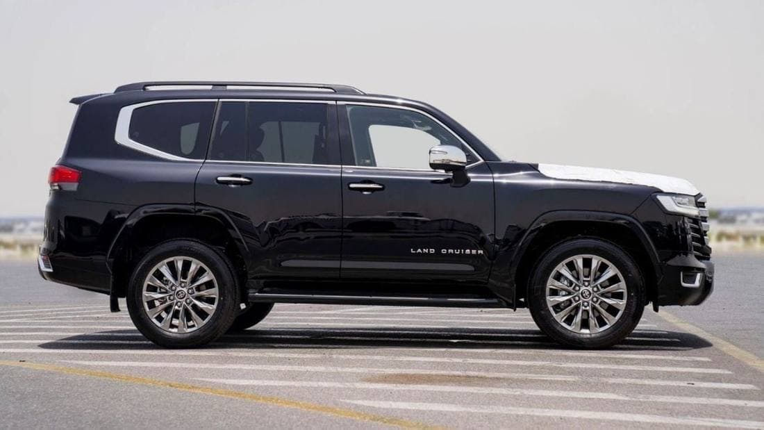 2026 Toyota Land Cruiser VXR thumbnail 4