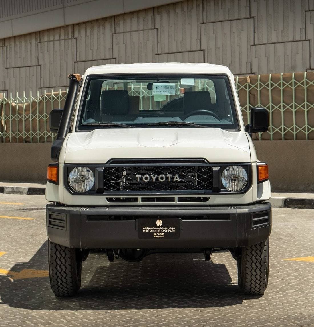 2026 Toyota Land Cruiser Pick Up thumbnail 5