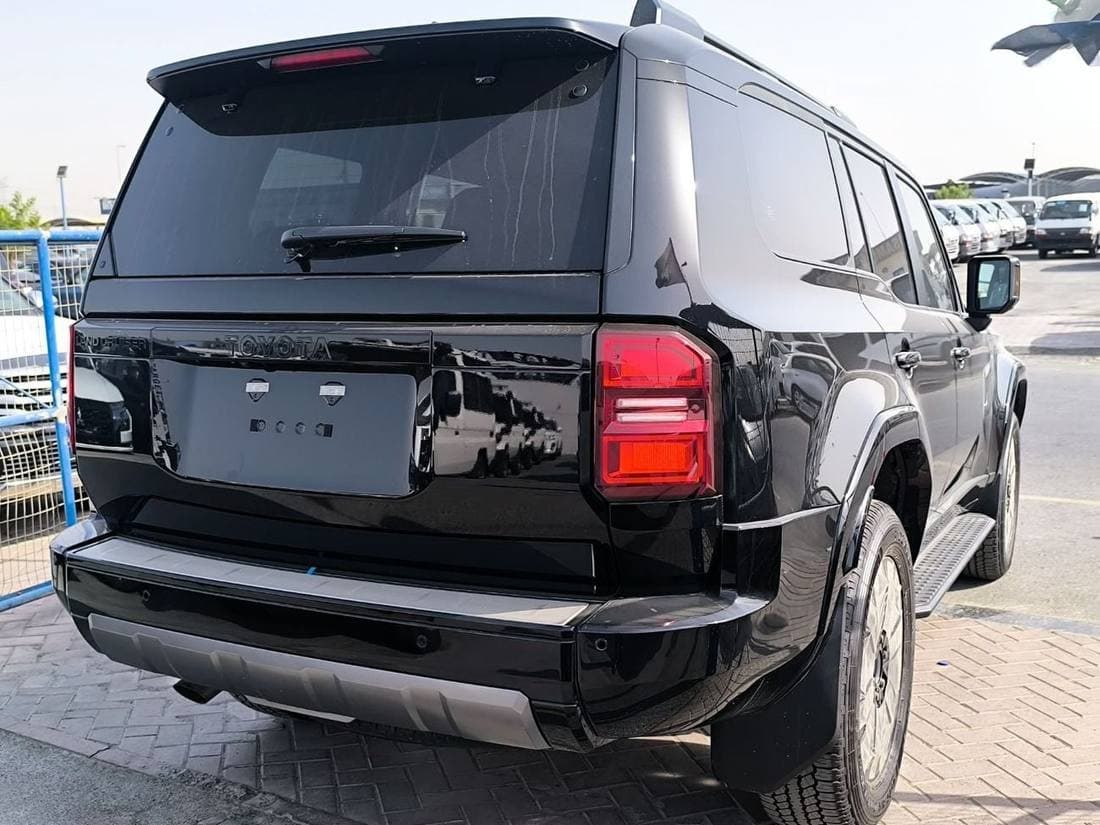 2025 Toyota Prado VXR thumbnail 4