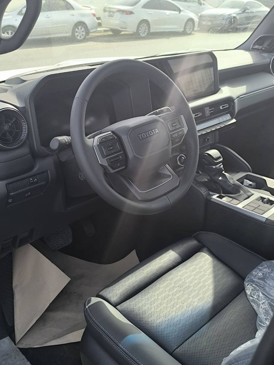 2025 Toyota Prado VXR thumbnail 3