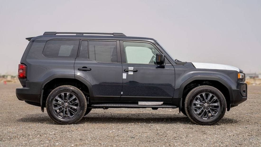 2025 Toyota Prado VXR thumbnail 8