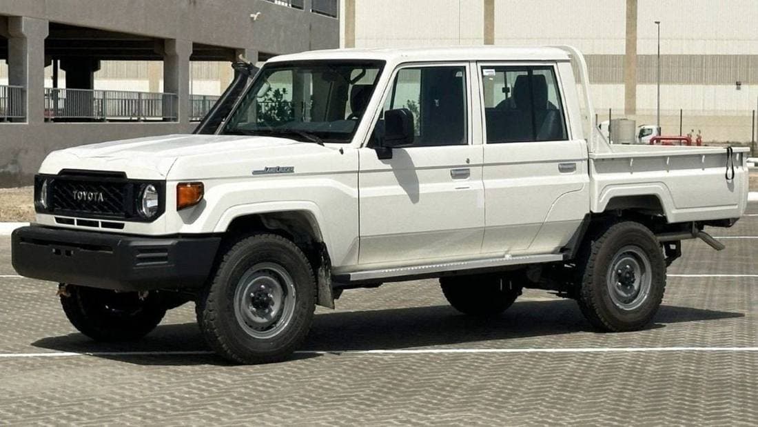 2026 Toyota Land Cruiser Pick Up thumbnail 2
