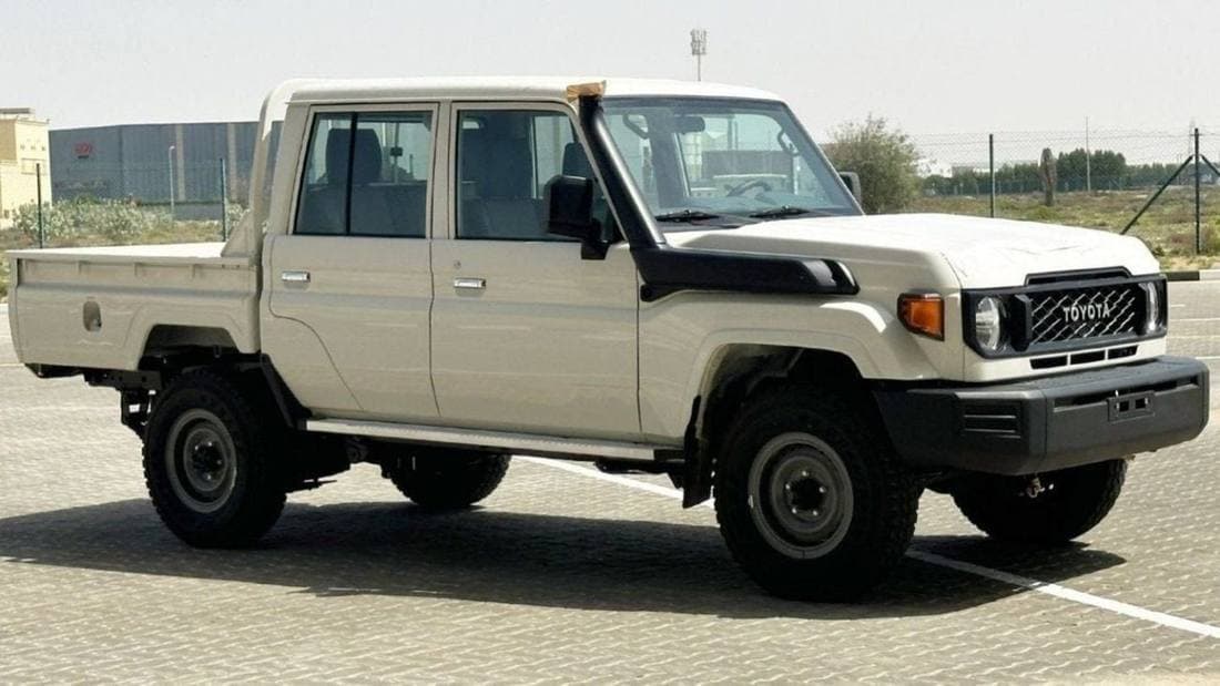 2026 Toyota Land Cruiser Pick Up thumbnail 3