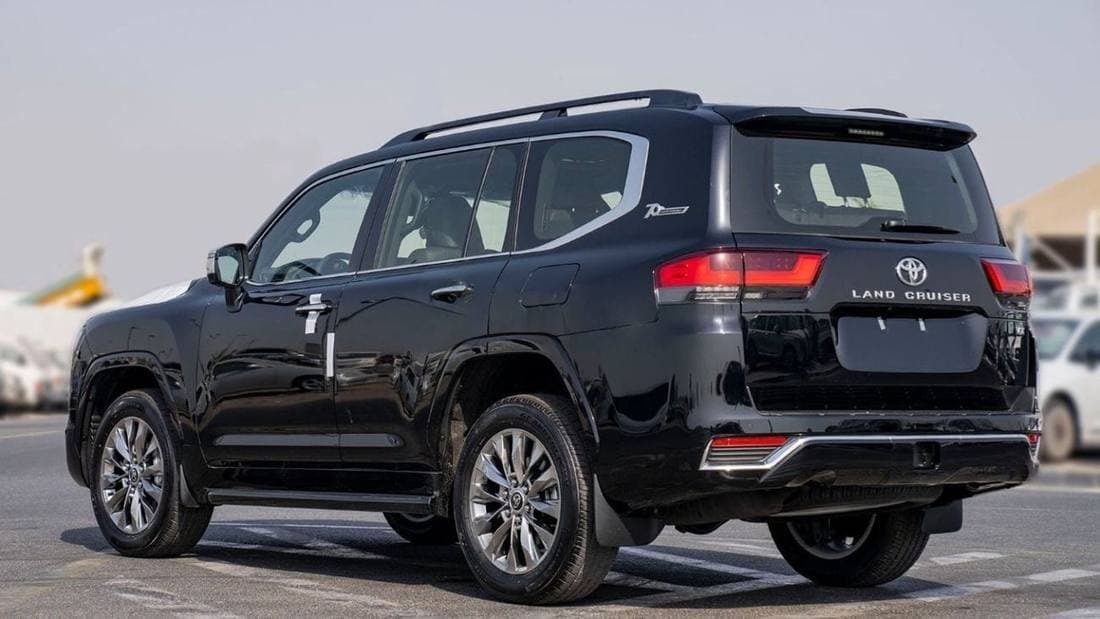 2025 Toyota Land Cruiser VX thumbnail 5