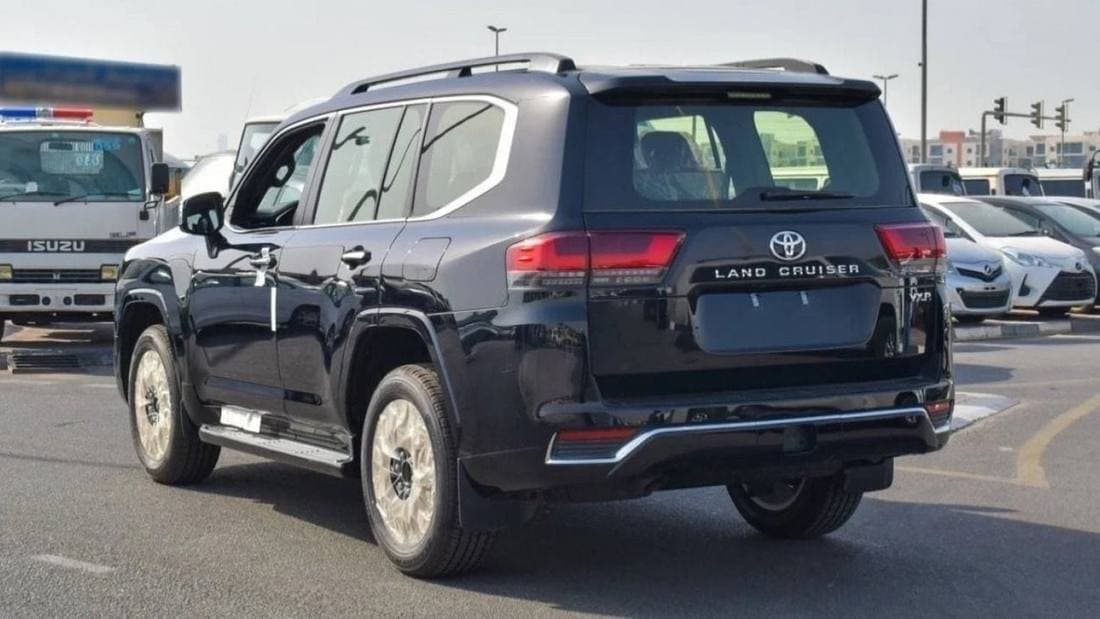2024 Toyota Land Cruiser VXR thumbnail 4
