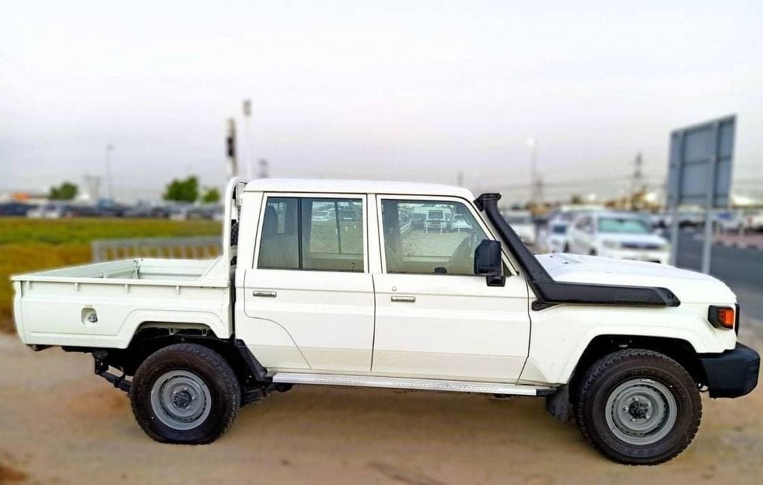 2026 Toyota Land Cruiser Pick Up 4.2l Double Cabine thumbnail 4