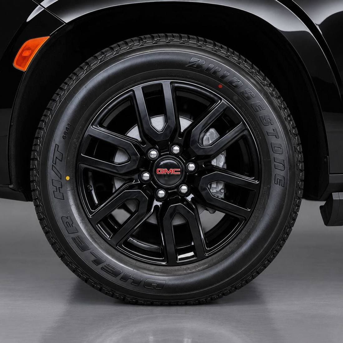2024 GMC Yukon AT4 thumbnail 5