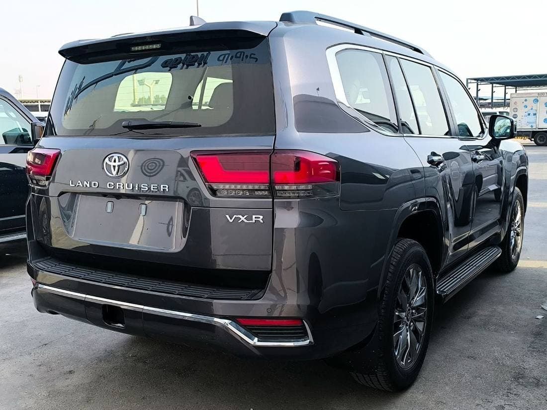 2026 Toyota Land Cruiser VXR thumbnail 5