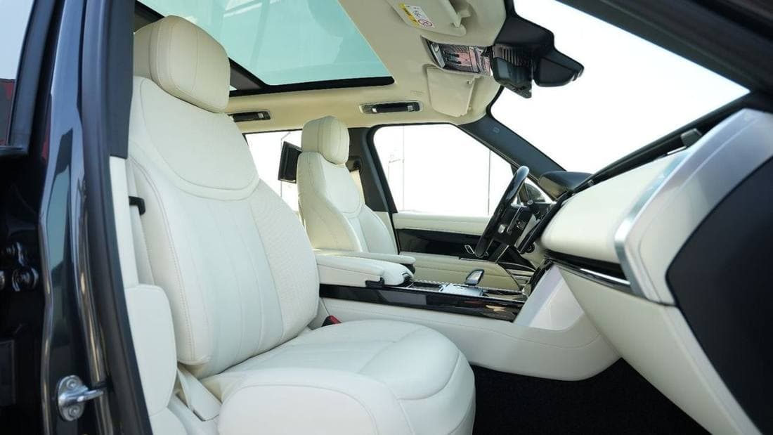 2026 Land Rover Range Rover HSE P400 thumbnail 8