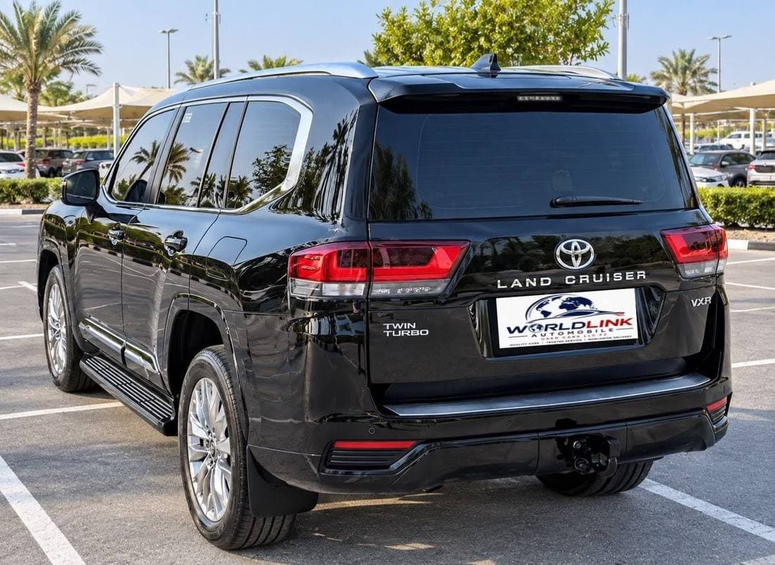 2024 Toyota Land Cruiser GXR thumbnail 8