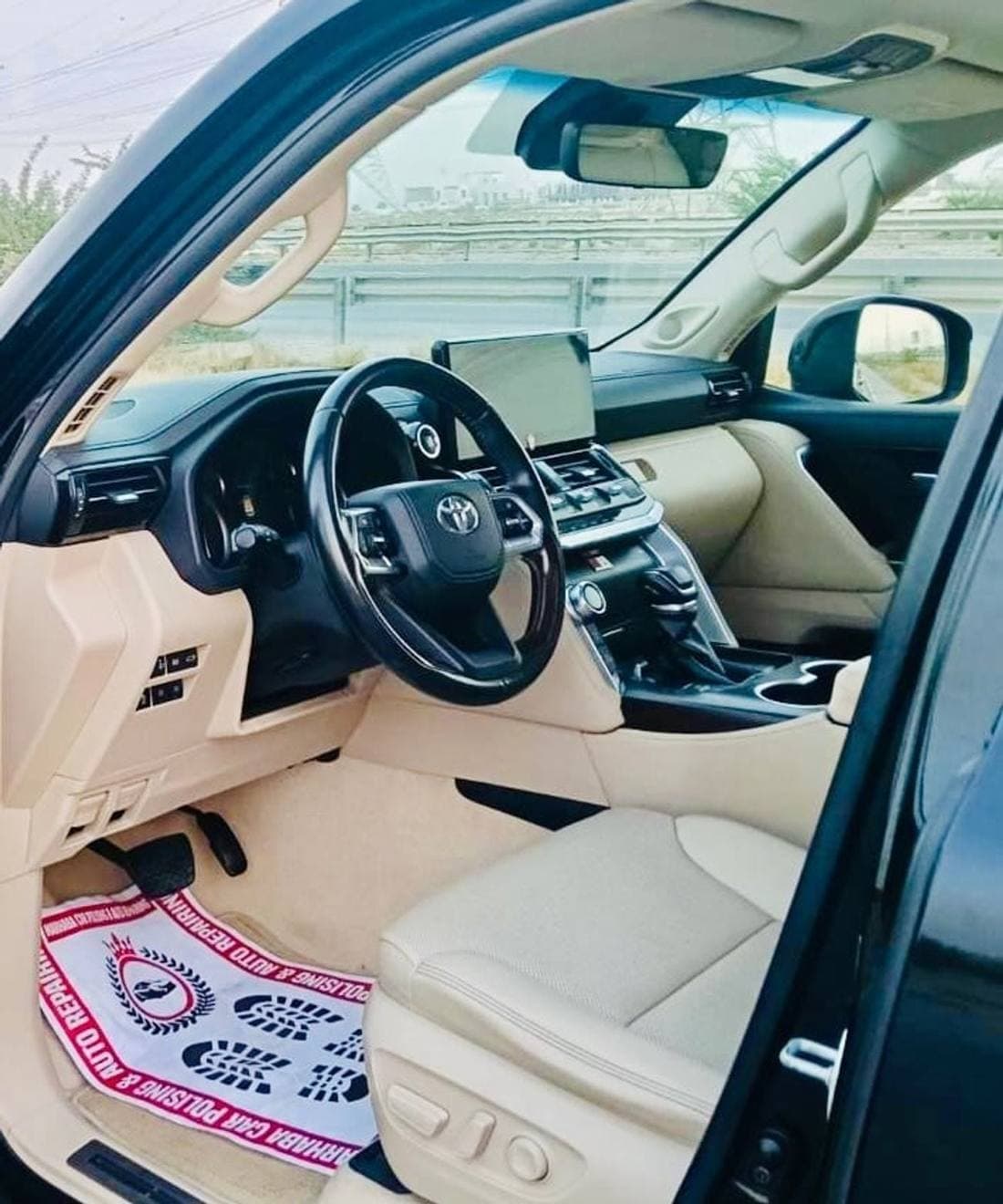 2022 Toyota Land Cruiser VXR thumbnail 8