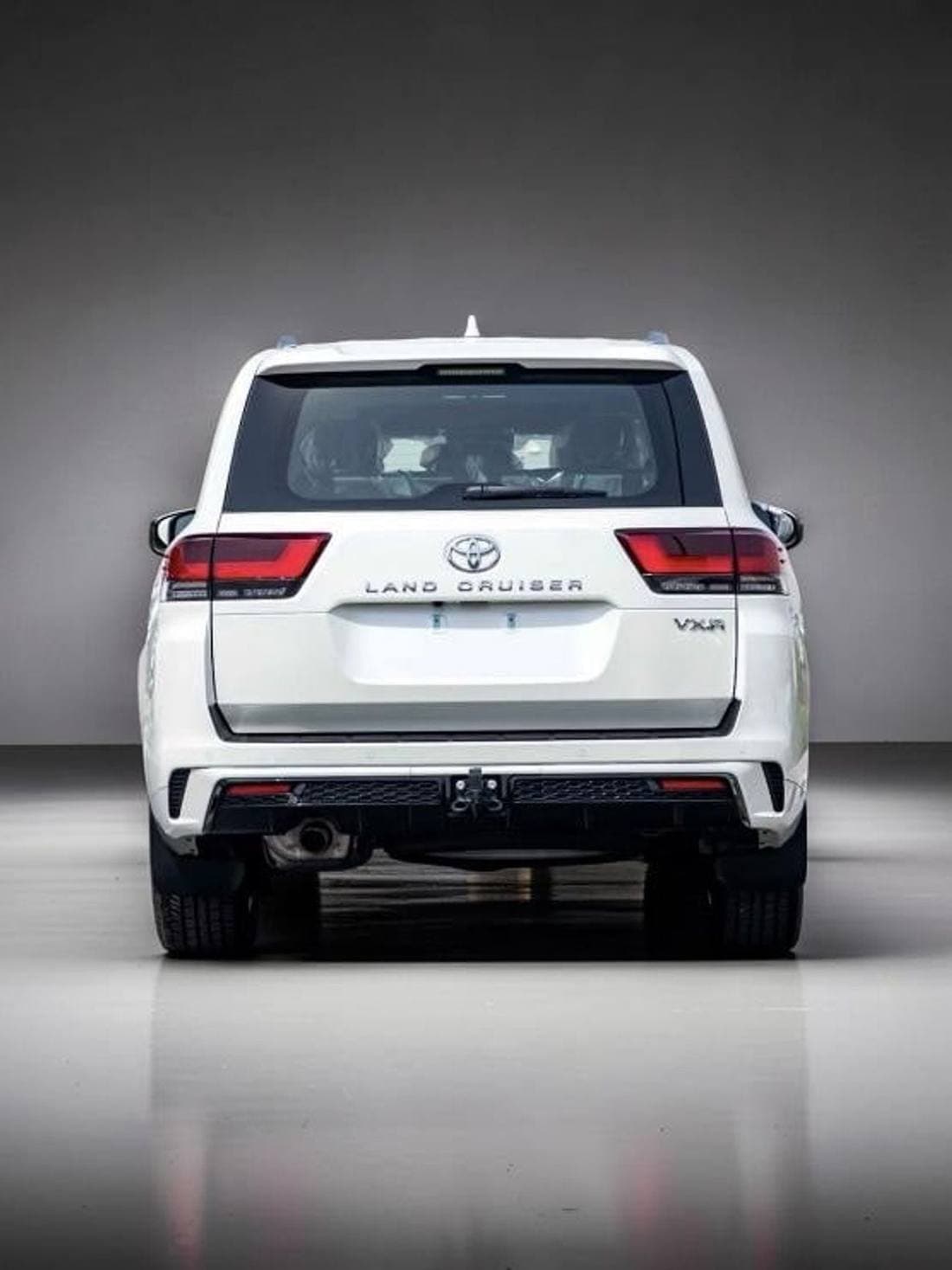 2026 Toyota Land Cruiser VXR thumbnail 2