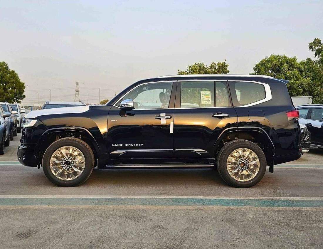 2026 Toyota Land Cruiser VXR thumbnail 3