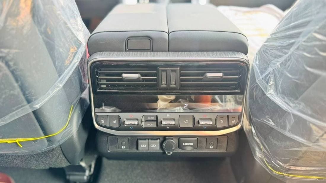 2026 Toyota Land Cruiser VXR thumbnail 7