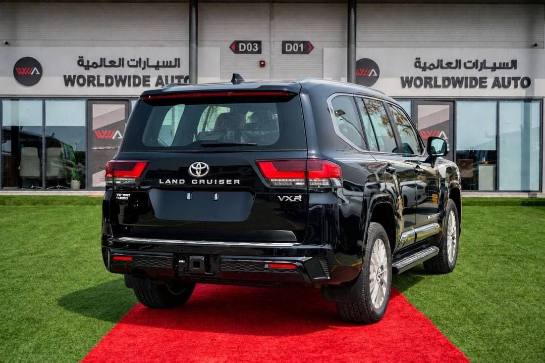 2026 Toyota Land Cruiser VXR thumbnail 4