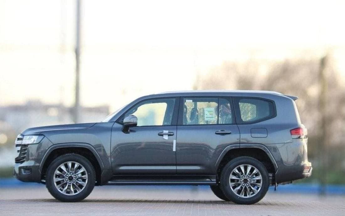 2025 Toyota Land Cruiser GXR thumbnail 2