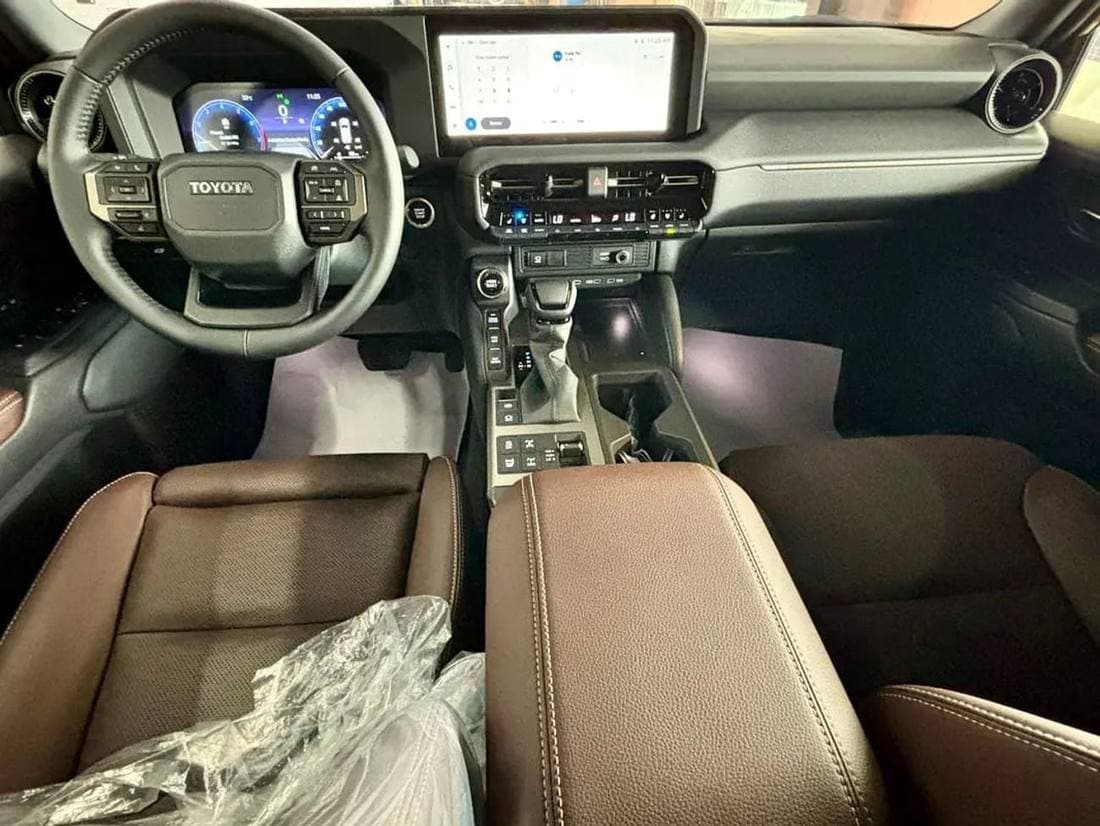 2026 Toyota Prado ADVENTURE thumbnail 8