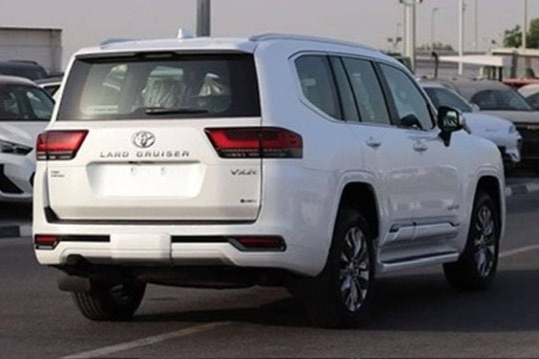 2026 Toyota Land Cruiser VXR thumbnail 4