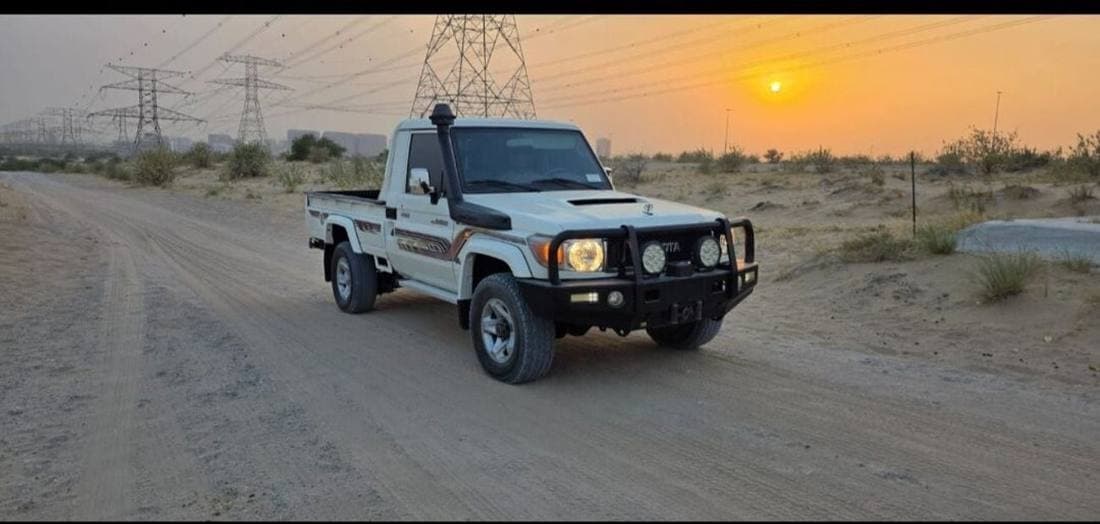 2017 Toyota Land Cruiser Pick Up
