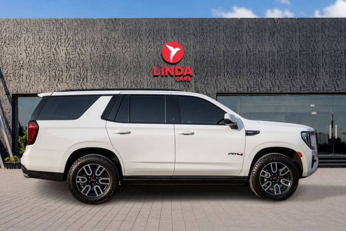 2022 GMC Yukon AT4 thumbnail 7