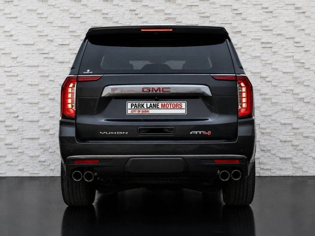 2023 GMC Yukon AT4 thumbnail 5