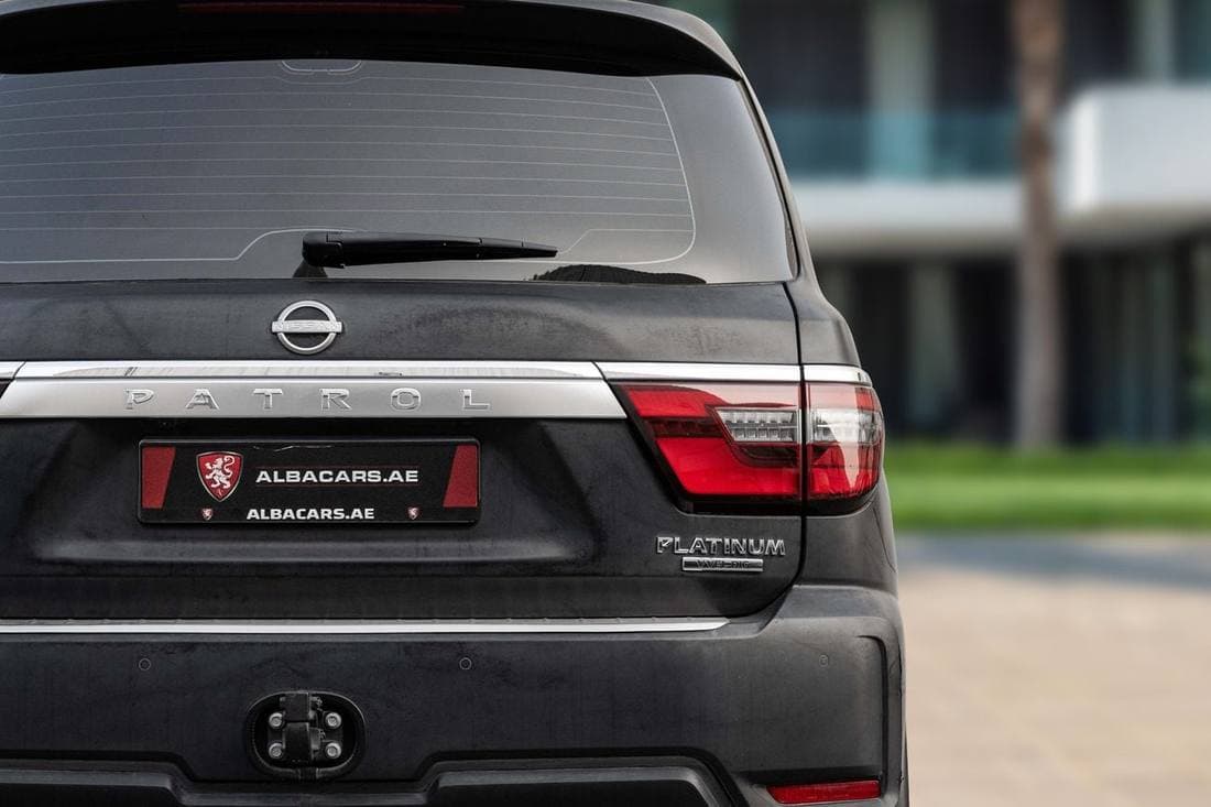 2024 Nissan Patrol LE Platinum thumbnail 6