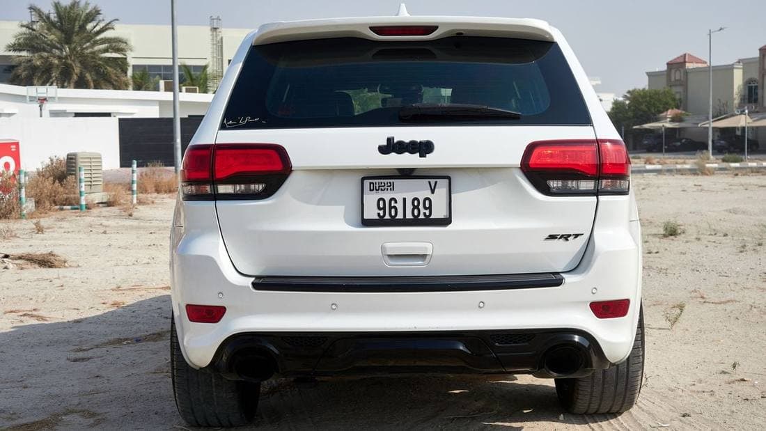 2017 Jeep Grand Cherokee SRT8 thumbnail 4