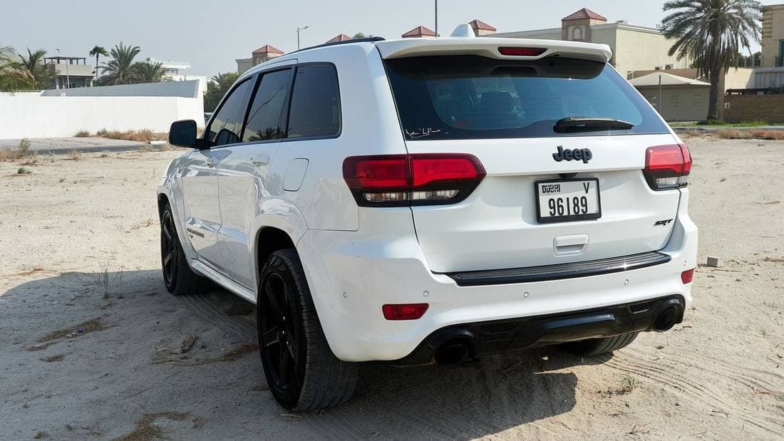 2017 Jeep Grand Cherokee SRT8 thumbnail 2