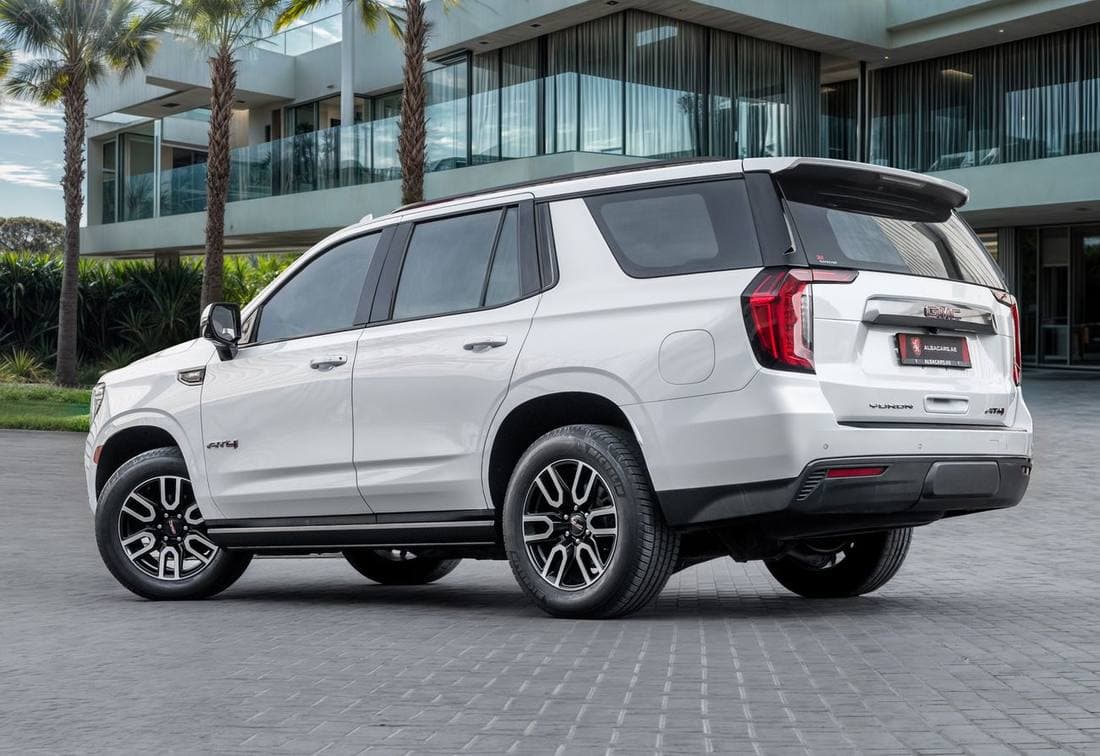 2023 GMC Yukon thumbnail 3