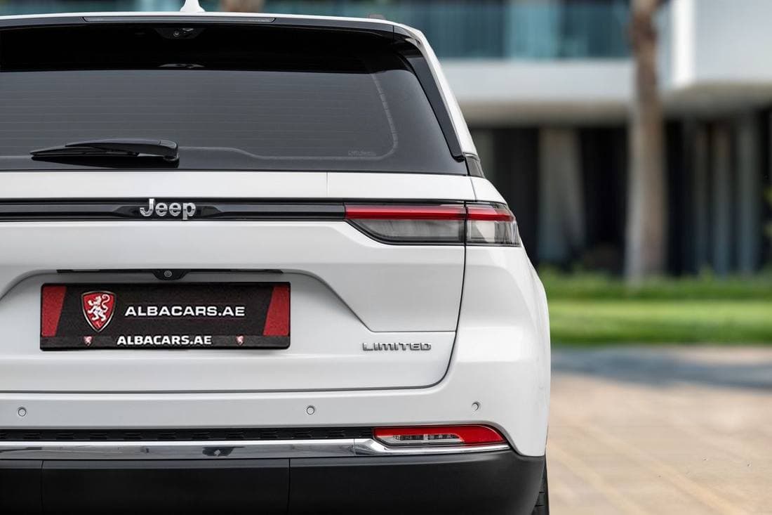 2023 Jeep Grand Cherokee thumbnail 6